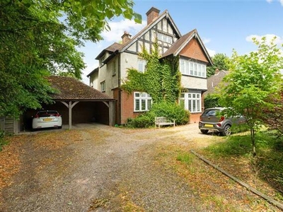 5 Bedroom Detached House For Sale In Caterham