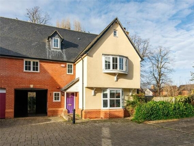 5 Bedroom Semi-detached House For Sale In Milton Keynes, Buckinghamshire
