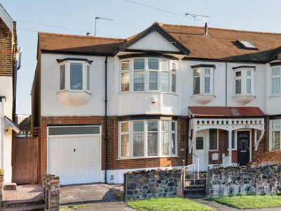 5 Bedroom Semi-detached House For Sale In Woodford Green