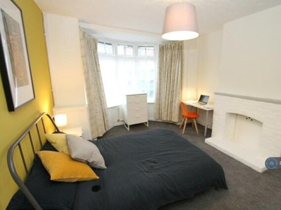 5 Bedroom Terraced House For Rent In Beeston, Nottingham