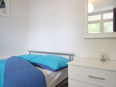 Room for rent in 4-Bedroom Apartment in Bethnal Green