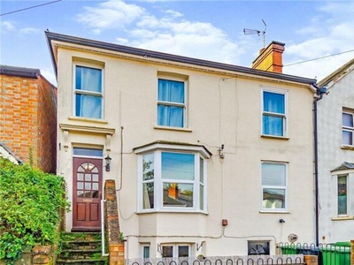 1 Bedroom Apartment For Sale In Dorking