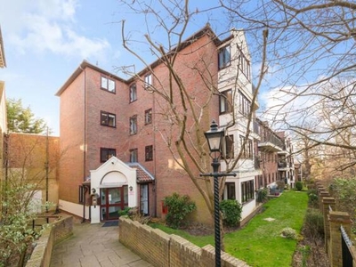 1 Bedroom Apartment For Sale In Woodford Green, Essex