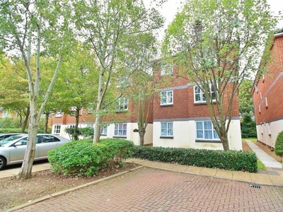 1 Bedroom Apartment Isleworth Greater London