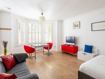 1 bedroom studio flat to rent London, W14 8AT