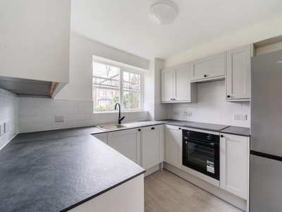 2 Bed Flat/Apartment To Rent in Kingston Upon Thames, Surrey, KT1 - 535