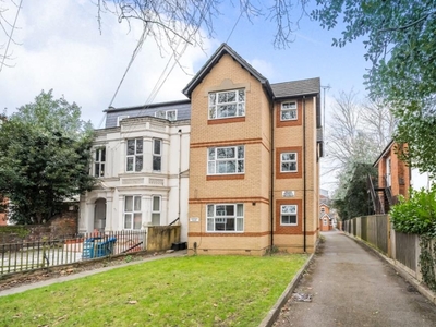 2 Bed Flat/Apartment To Rent in London Road, Reading, RG1 - 553