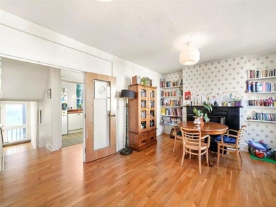 2 Bedroom Apartment For Sale In Kentish Town, London