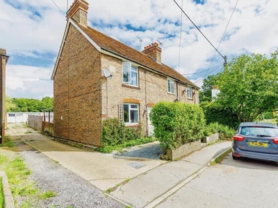 2 Bedroom End Of Terrace House For Sale In Clemsfold, Horsham