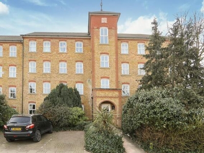 2 Bedroom Flat For Sale In Hither Green, London