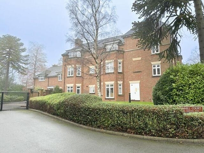 2 Bedroom Flat For Sale In Streetly, Sutton Coldfield