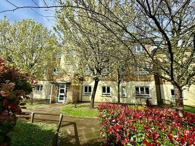 2 bedroom house to rent Feltham, TW13 4SD