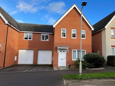 3 Bed House To Rent in Chatsworth Park, Winnersh, RG41 - 586