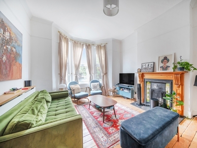 5 bedroom property to let in Medley Road London NW6