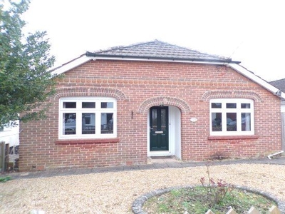 Bungalow to rent in Bramble Cottage, Southampton SO40