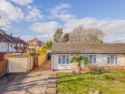 Bungalow to rent in Eastwood Road, Woodley, Reading RG5