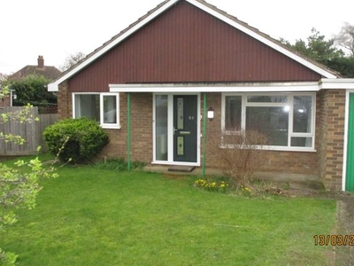 Bungalow to rent in Stockerston Crescent, Oakham LE15