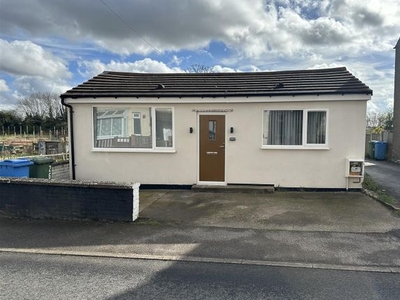 Detached bungalow to rent in Portland Road, Langwith, Mansfield NG20