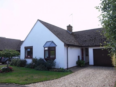 Detached bungalow to rent in The Dairyground, Shutford, Banbury OX15