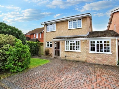 Detached house to rent in Bridgehill Close, Guildford, Surrey GU2