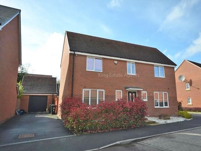 Detached house to rent in Calshot Drive, Kingsmead, Milton Keynes, Buckinghamshire MK4