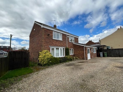 Detached house to rent in Cromer Road, Hevingham, Norwich NR10