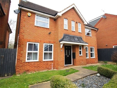 Detached house to rent in Woodpecker Close, Brackley NN13