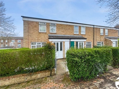 End terrace house to rent in Bromley Close, Chatham, Kent ME5