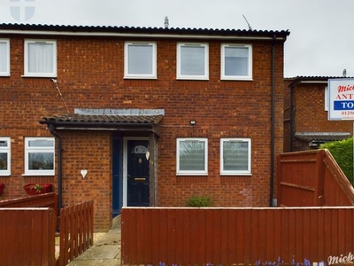 End terrace house to rent in Plym Close, Aylesbury HP21