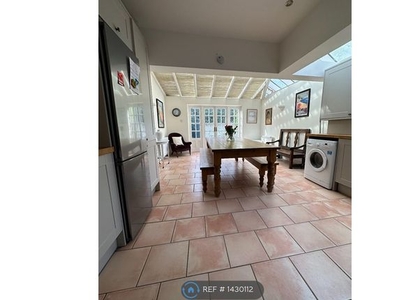 End terrace house to rent in Windsor Road, Richmond TW9
