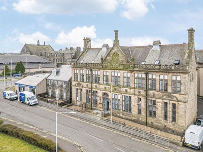 Flat for sale in Flat 5, Carnegie Apartments, Dunfermline KY12