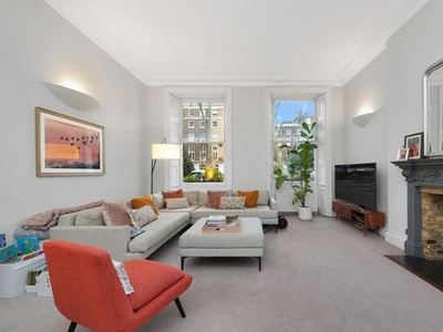 Flat for sale in Montagu Square, London W1H