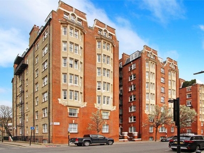 Flat for sale in Moscow Road, Bayswater W2