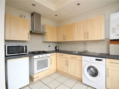 Flat to rent in Bensham Lane, Croydon CR0