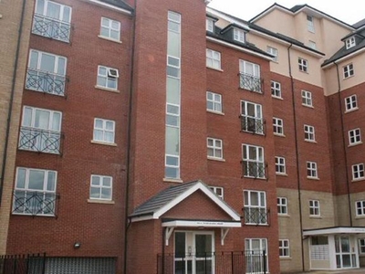 Flat to rent in Brittania House, Palgrave Road, Bedford MK42