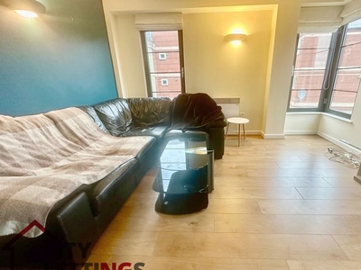 Flat to rent in Derby Road, Lenton, Nottingham NG7