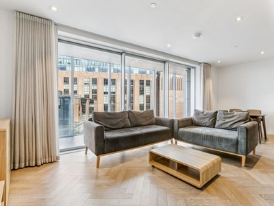 Flat to rent in Fladgate House, 4 Circus Road West SW11