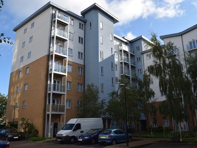 Flat to rent in Foundry Court, Mill Street, Slough, Berkshire SL2