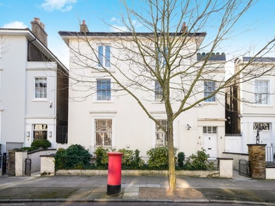 Flat to rent in Hamilton Terrace, St. Johns Wood, London NW8