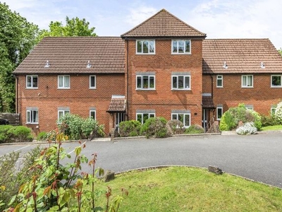 Flat to rent in High Wycombe, Buckinghamshire HP13