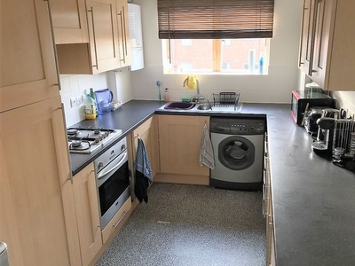 Flat to rent in Kilby Road, Stevenage, Hertfordshire SG1