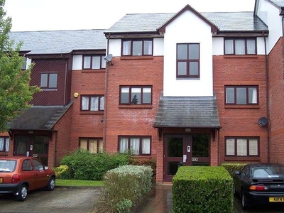 Flat to rent in Maple Gate, Loughton IG10