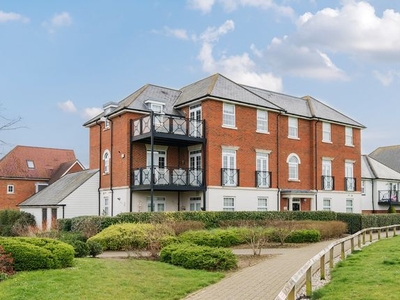 Flat to rent in Monroe Way, West Malling ME19