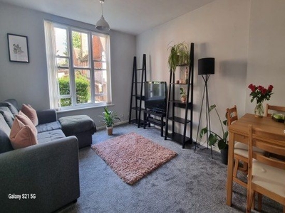 Flat to rent in Sherborne Court, Guildford GU2