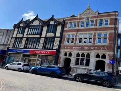 Flat to rent in The Old Post Office, Bury St. Edmunds IP33