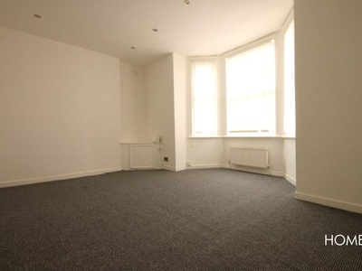 Flat to rent in Windsor Road, Tuebrook L13