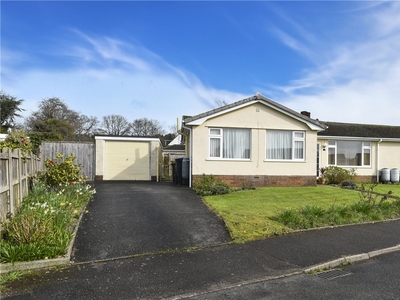 Freemans Lane, Colehill, Wimborne, Dorset, BH21 3 bedroom bungalow in Colehill