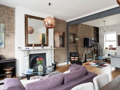 Maisonette for sale in Cornwall Crescent, London W11