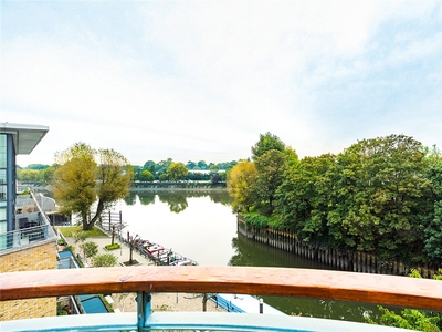 Point Wharf, Ferry Quays, Brentford, TW8 2 bedroom penthouse in Ferry Quays