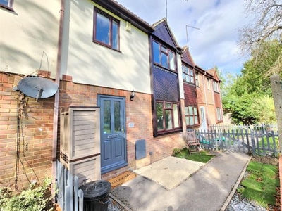 Property to rent in Orchard Close, Wokingham RG40